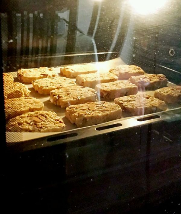 燕麦红枣核桃饼干