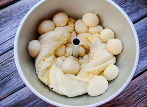 松软可口的圣诞树面包怎么做