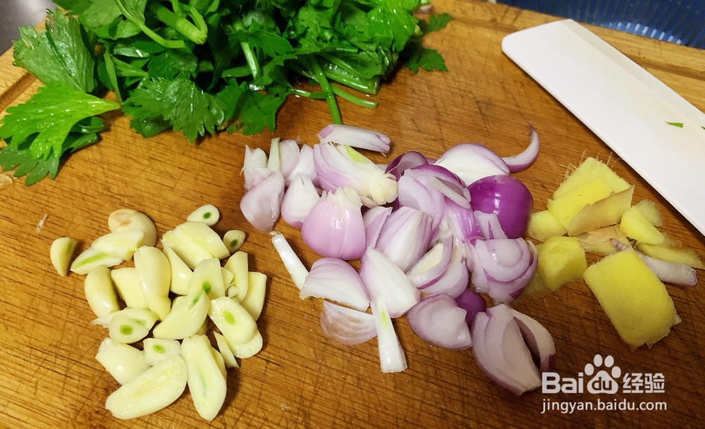 百吃不厌的啫啫鱼头煲