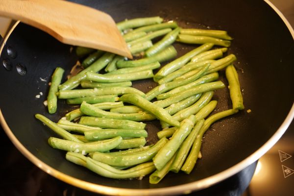 土家香肠炒豆角