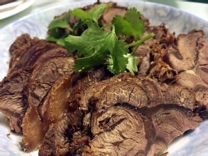卤牛腱肉的做法