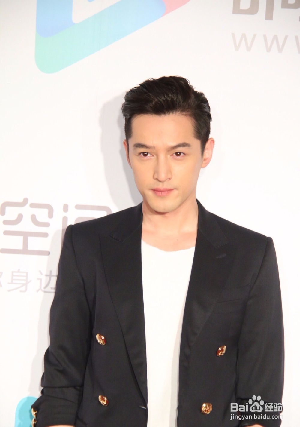 客观评价胡歌长相,需要细细品味,脸型是硬伤