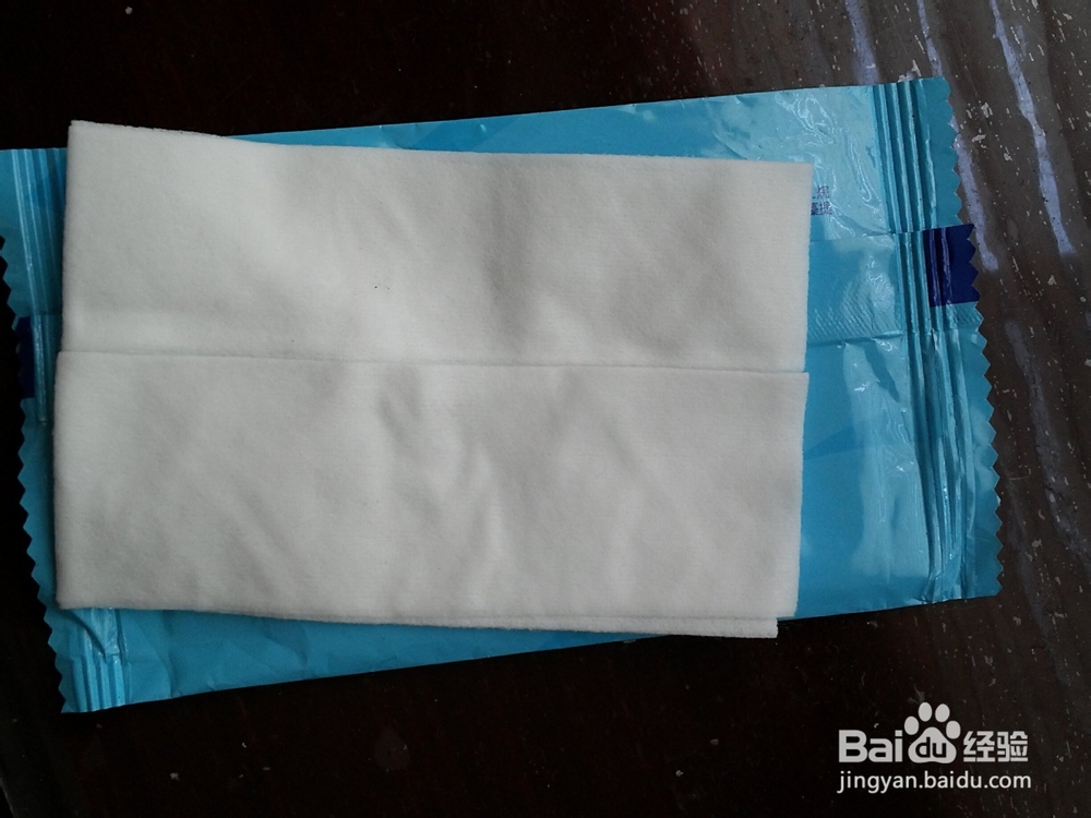 超简单方便的清理键盘的方法