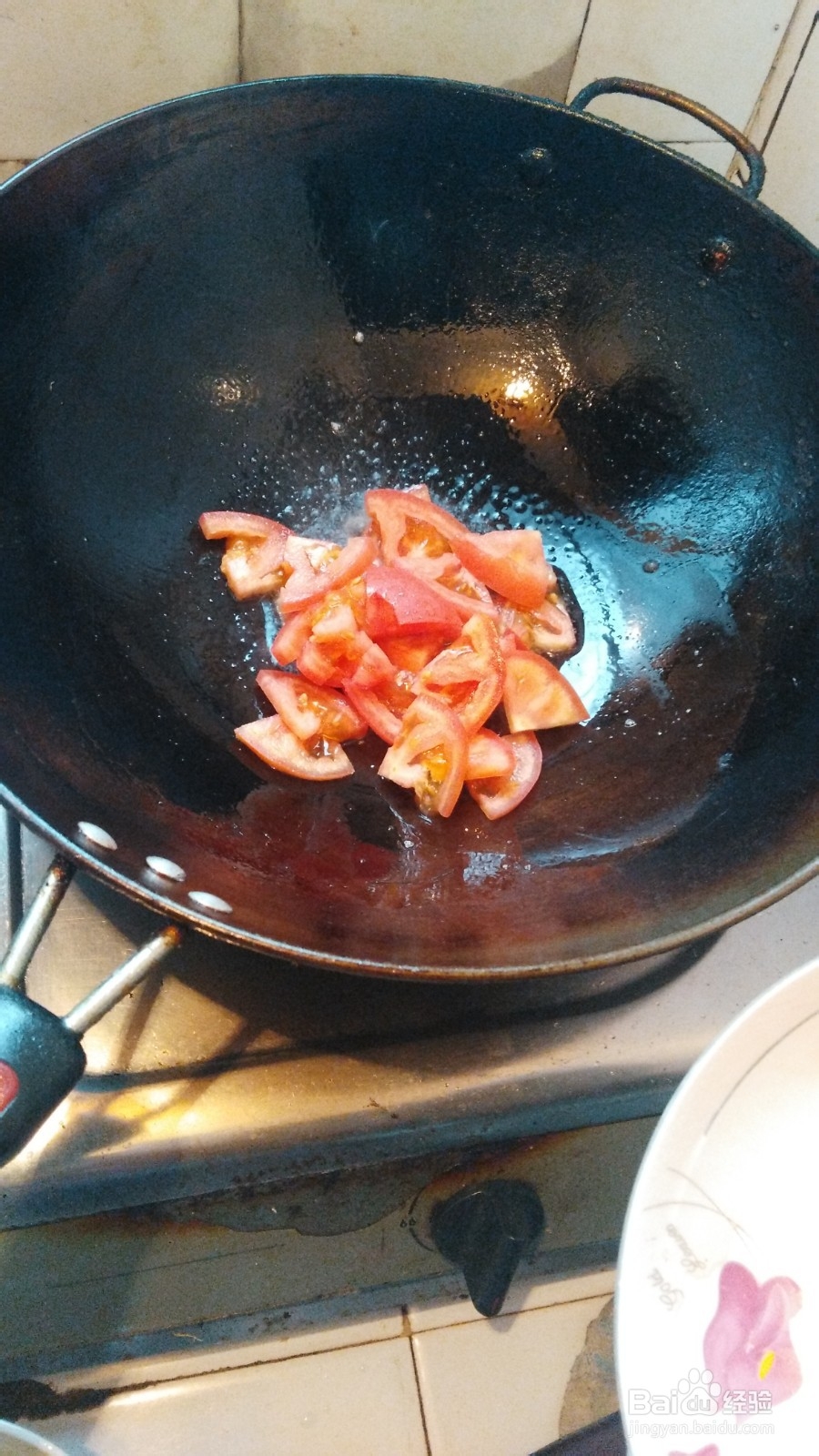 如何做西红柿炒鸡蛋好吃？