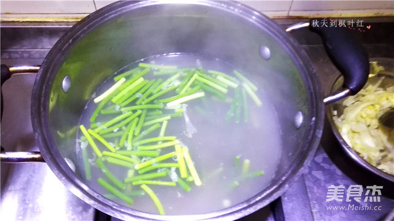 蒜苔炒肉的做法