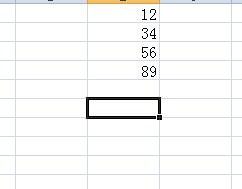 Excel中如何求和？