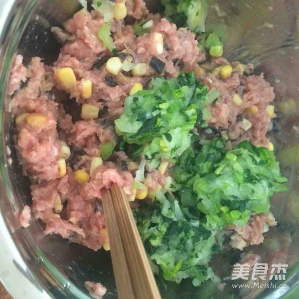 鸡肉香菇饺子