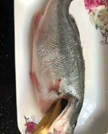 鲈鱼清蒸做法