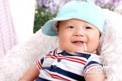 新生儿吐奶怎么办什么原因