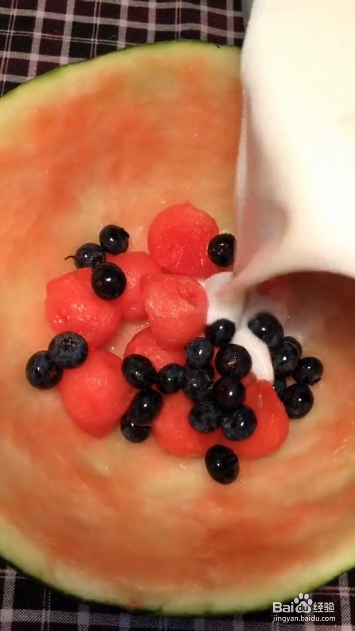 教你做西瓜蓝莓牛奶冻？