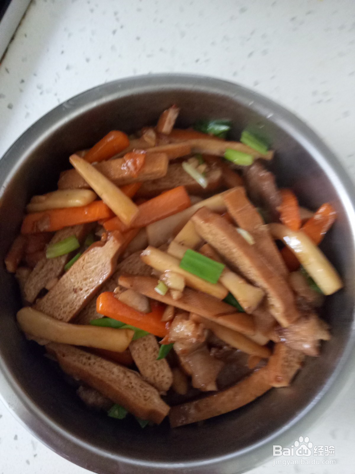 五花肉炒杏鲍菇豆干