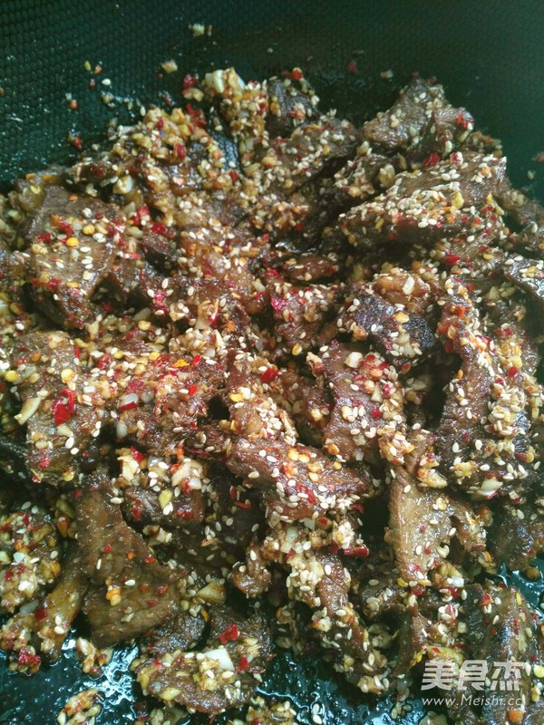 盐炸牛肉的做法