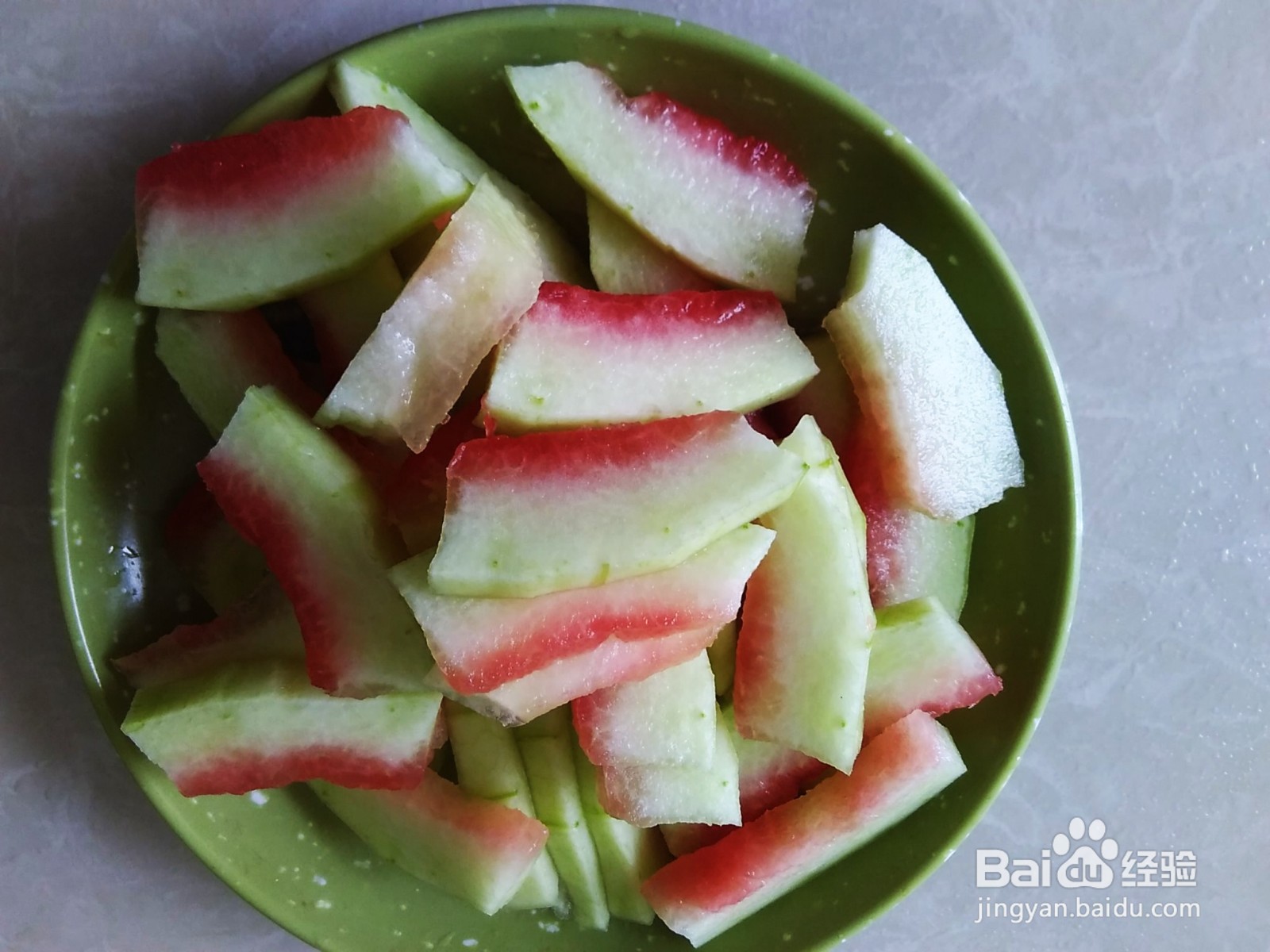 西瓜皮怎样凉拌好吃?