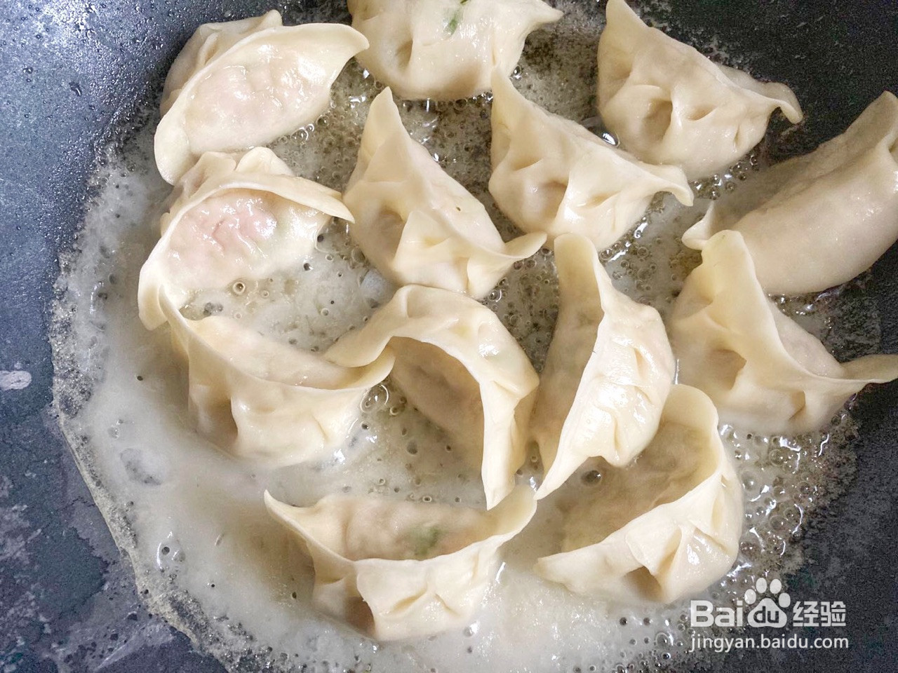 10分钟搞定的水煎水饺的做法