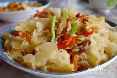 银耳炒肉片的做法