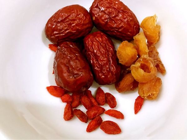 花胶虫草花乌鸡汤