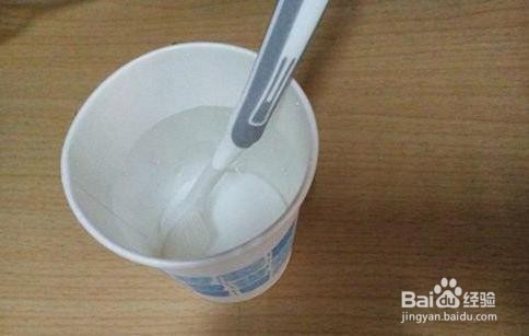 怎样清洁卫生间里的小物品