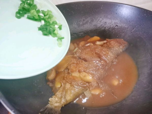 豆瓣酱啤酒烧鲈鱼