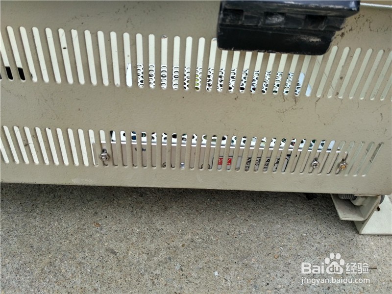 机箱里开关电源的正确安装方法