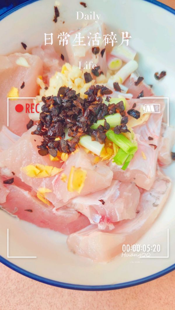 河虾籽豉汁剁椒蒸鱼腩