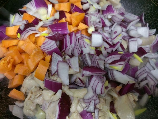 兔兔椰香咖喱鸡饭