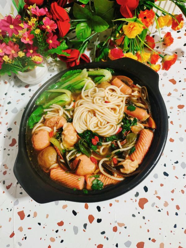 番茄味砂锅米线