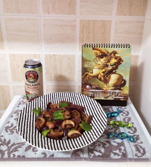 腊肠炒蘑菇青椒