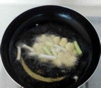 下酒菜之油爆小河虾