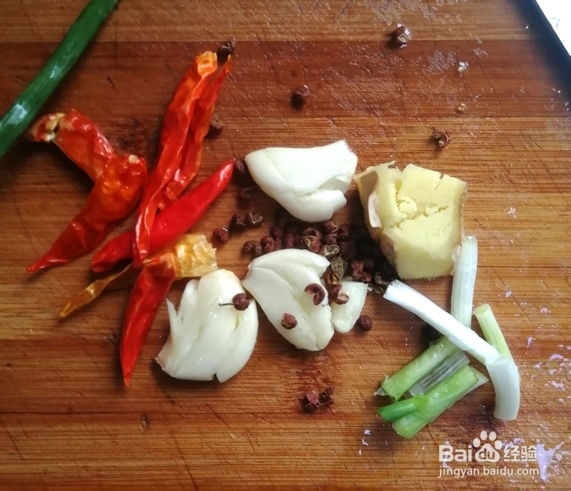 怎么做家常酸菜鱼(黑鱼)?