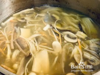 鲜到起飞的菌菇汤的做法