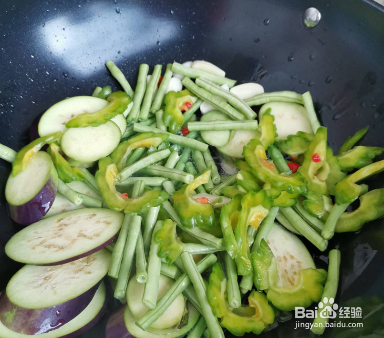 茄子豆角与苦瓜的家常做法