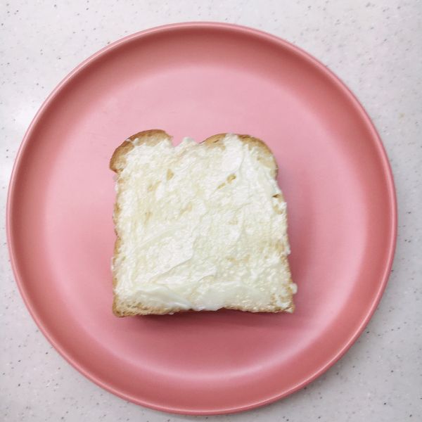 鸡蛋火腿开放三明治