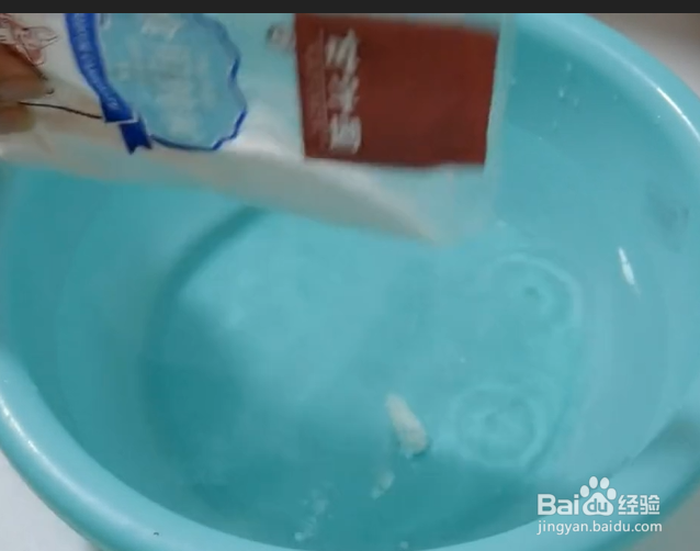 如何解决白色衣服变黄？