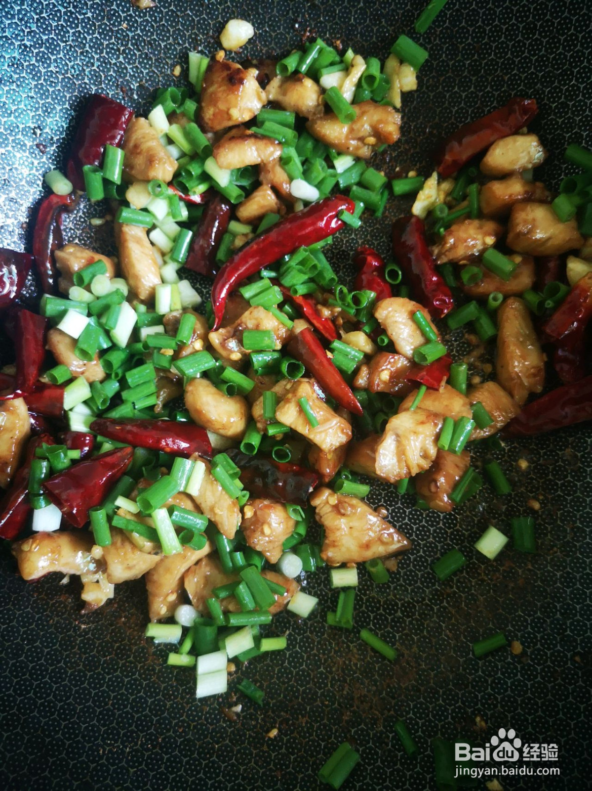 大口吃肉辣子鸡胸肉丁的做法