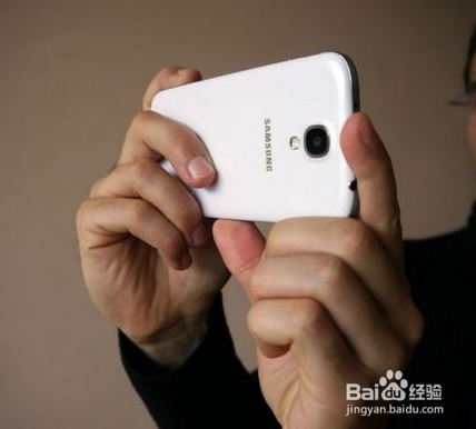 住酒店(宾馆)如何检查房间有没有针孔摄像头