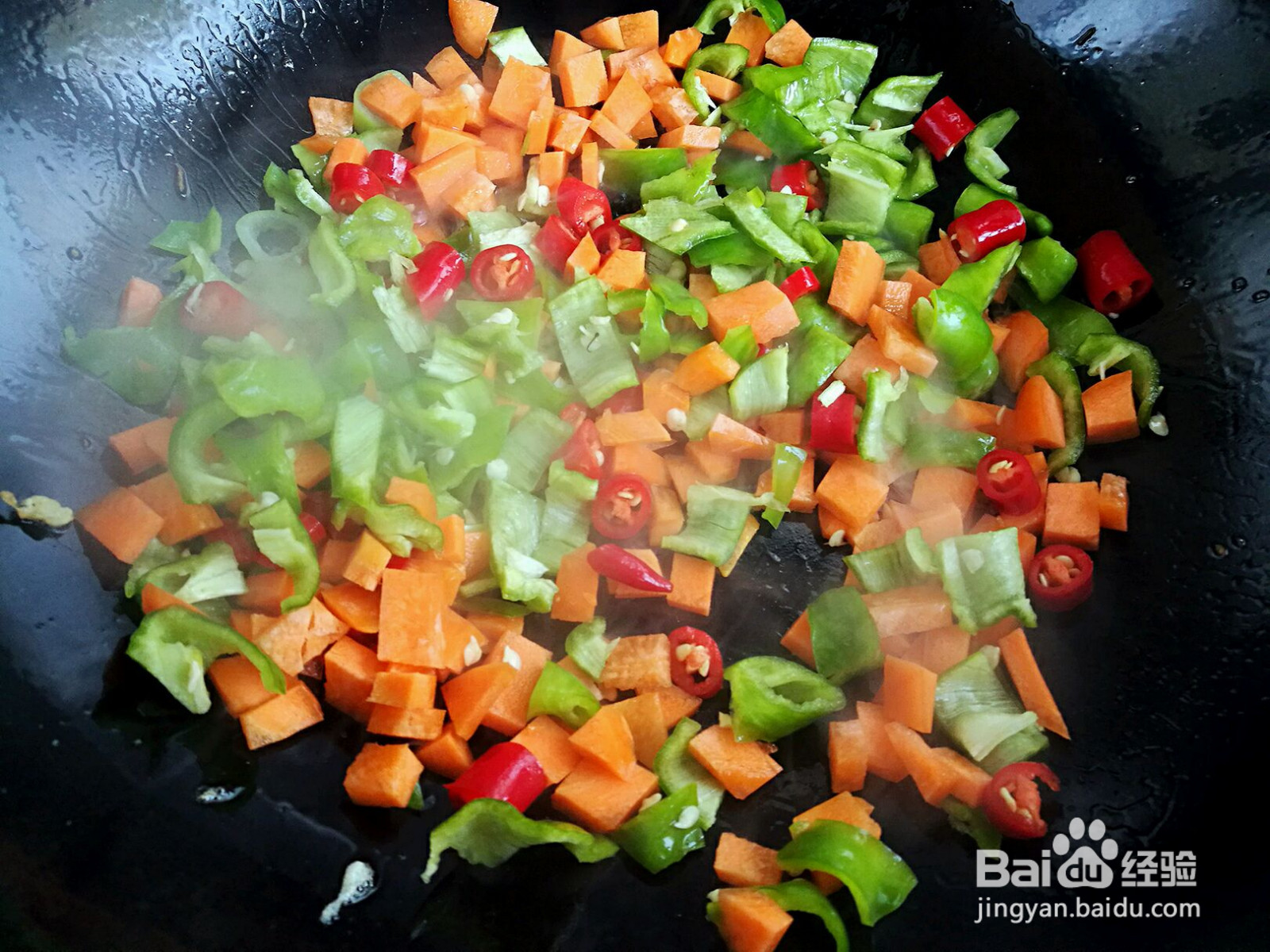 青椒鸡蛋面的做法