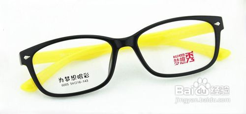 <b>框架眼镜的护理与保养</b>
