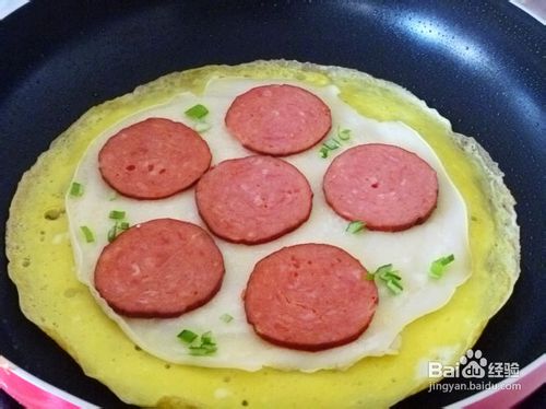 【简单制作的花样饼大全】快手早餐家里吃----火腿双色鸡蛋饼