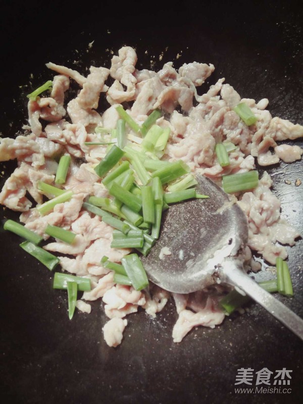 芹菜炒香干的做法