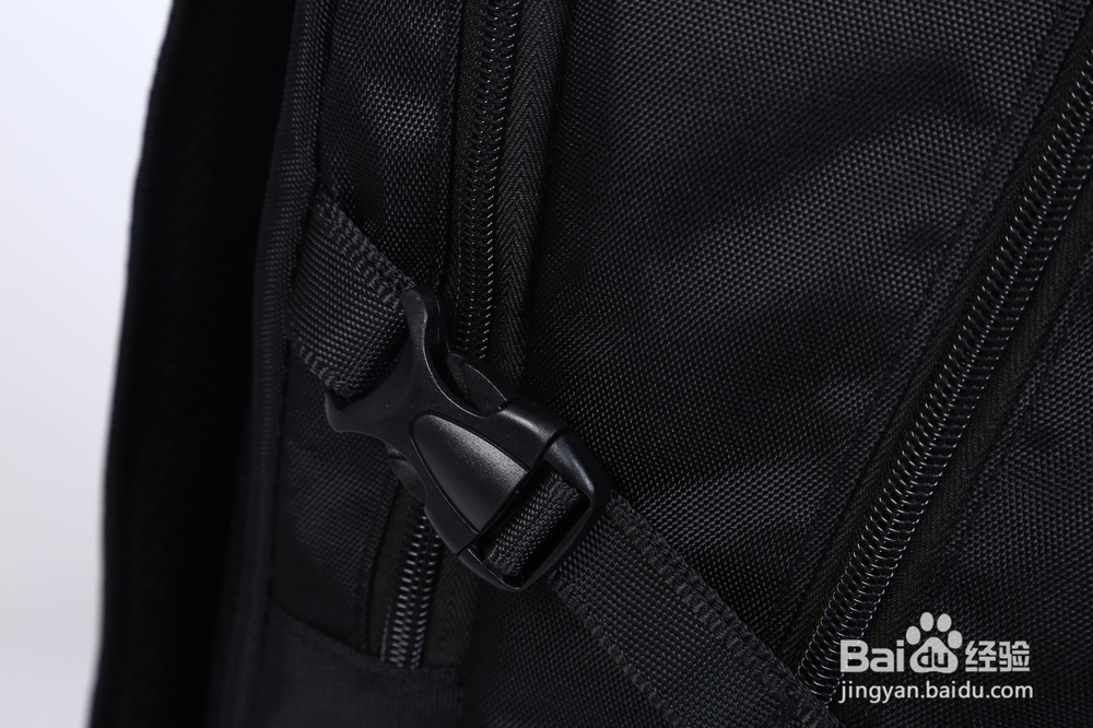 太阳能充电背包如何选购