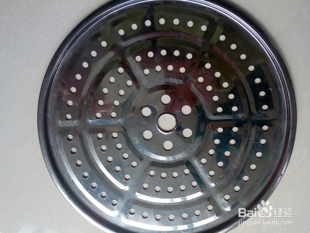 生活小窍门:教你怎样晾床单巧省地1