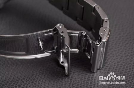 这个夏天的海滩，最好看的比基尼？潜水表不服