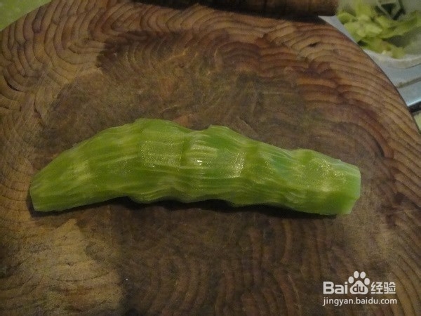 如何炒青笋肉丝？