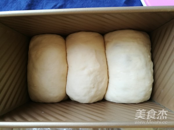 蔓越莓黑芝麻吐司