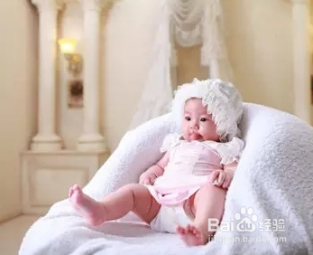 正确的洗澡方式配合强生沐浴露，让宝宝更加健康