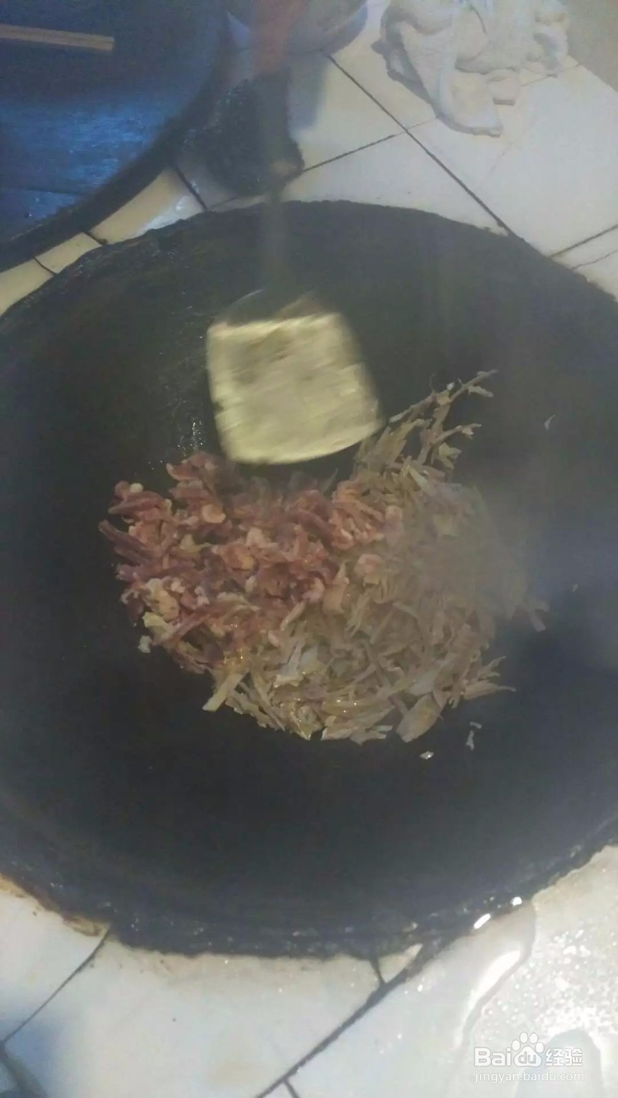 胡萝卜丝炒肉怎么做？