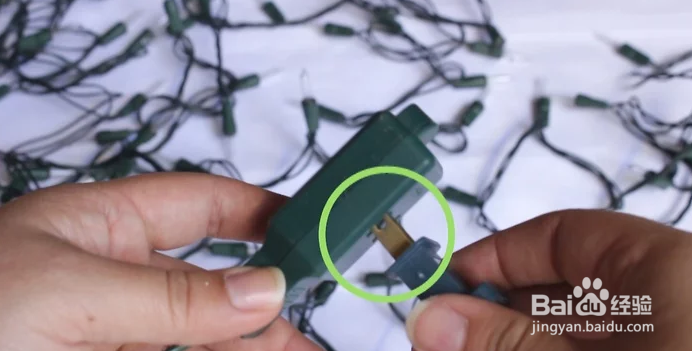 如何装饰圣诞树？