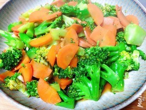 西兰花清炒胡萝卜