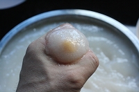 蛋黄包心鱼丸的做法