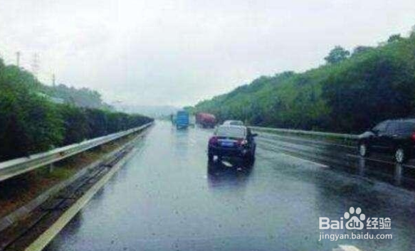 科目四容易错的6道题，看了就不用补考